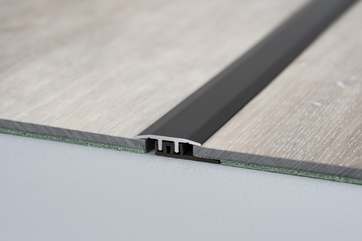 Transition profile for design floors Black anodised - 2.70 m Transition profile for design floors Black anodised - 2.70 m