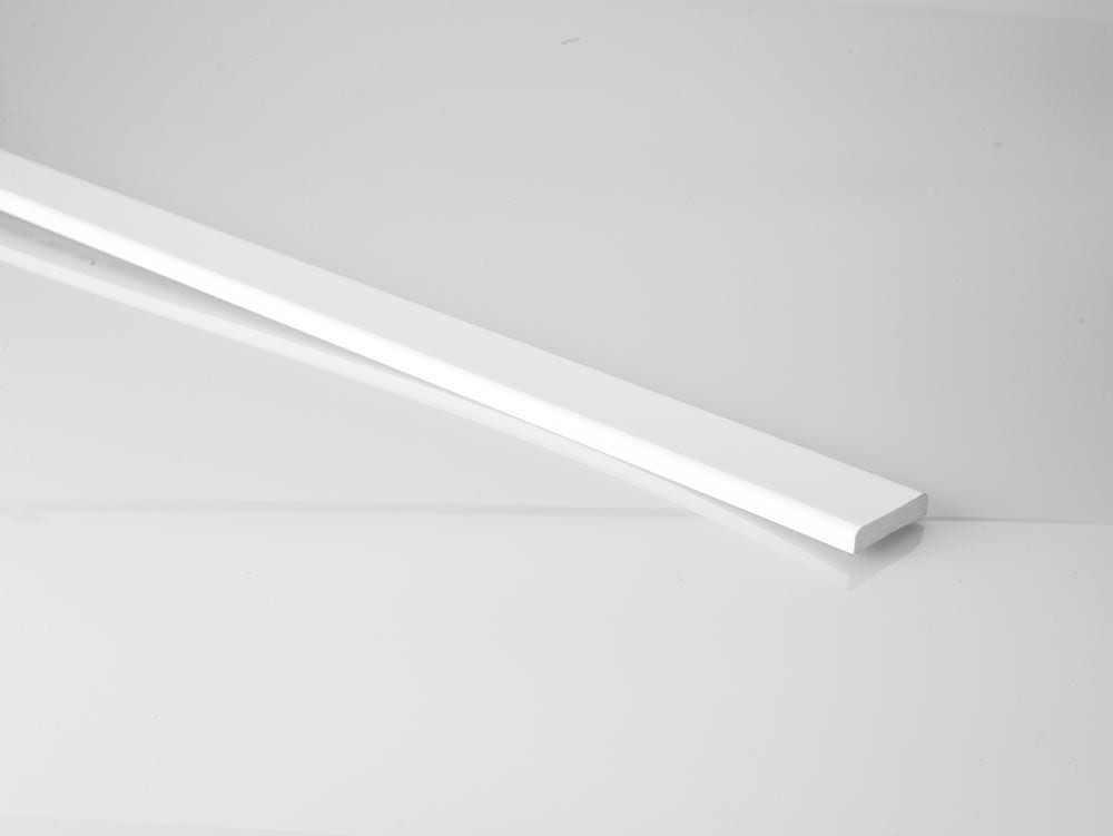 Flat profile self-adhesive with lip 30 x 2,5 mm - White Flat profile self-adhesive with lip 30 x 2,5 mm - White
