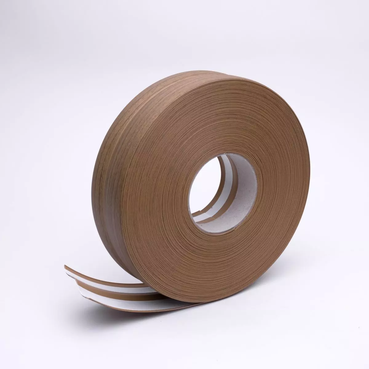 Weichsockelleiste 32 x 23mm -  Nussbaum