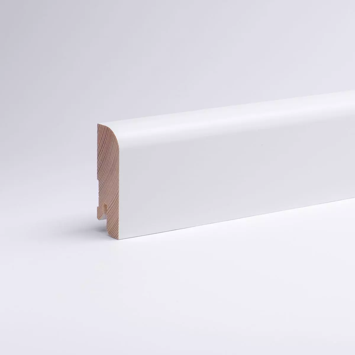 Massivholz-Sockelleiste 60mm abgerundet - Buche RAL9016 Weiß lackiert