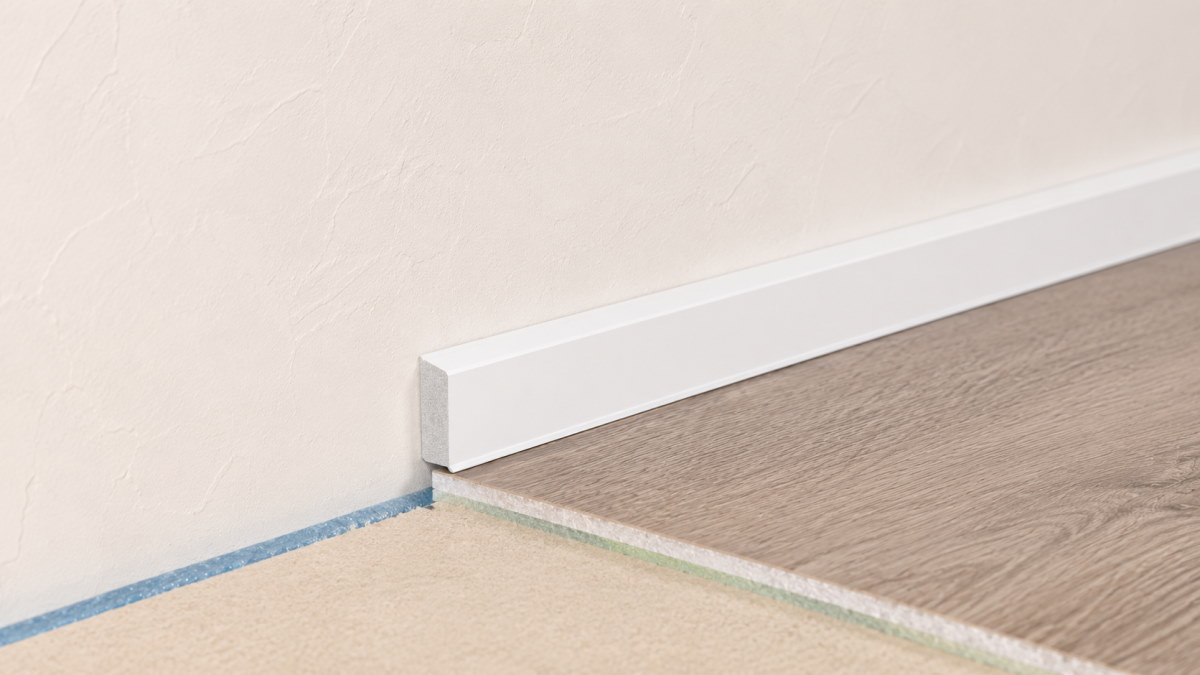 Hard foam skirting board TONDO - 40 mm - White
