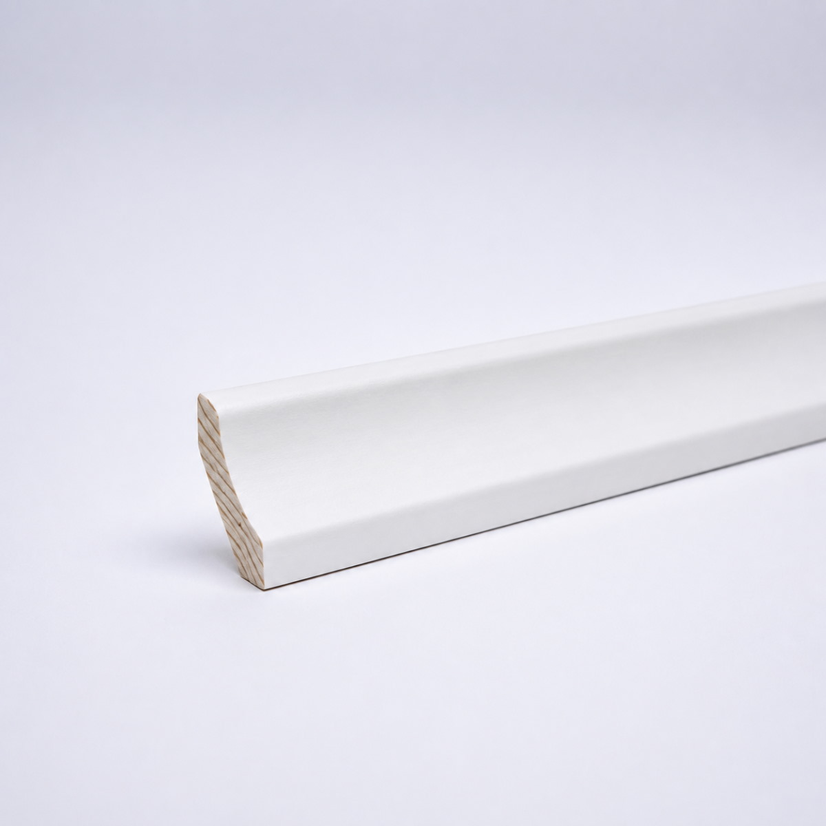 Hohlkehlleiste Massivholz 30 x 30 mm Weiß lackiert RAL9010