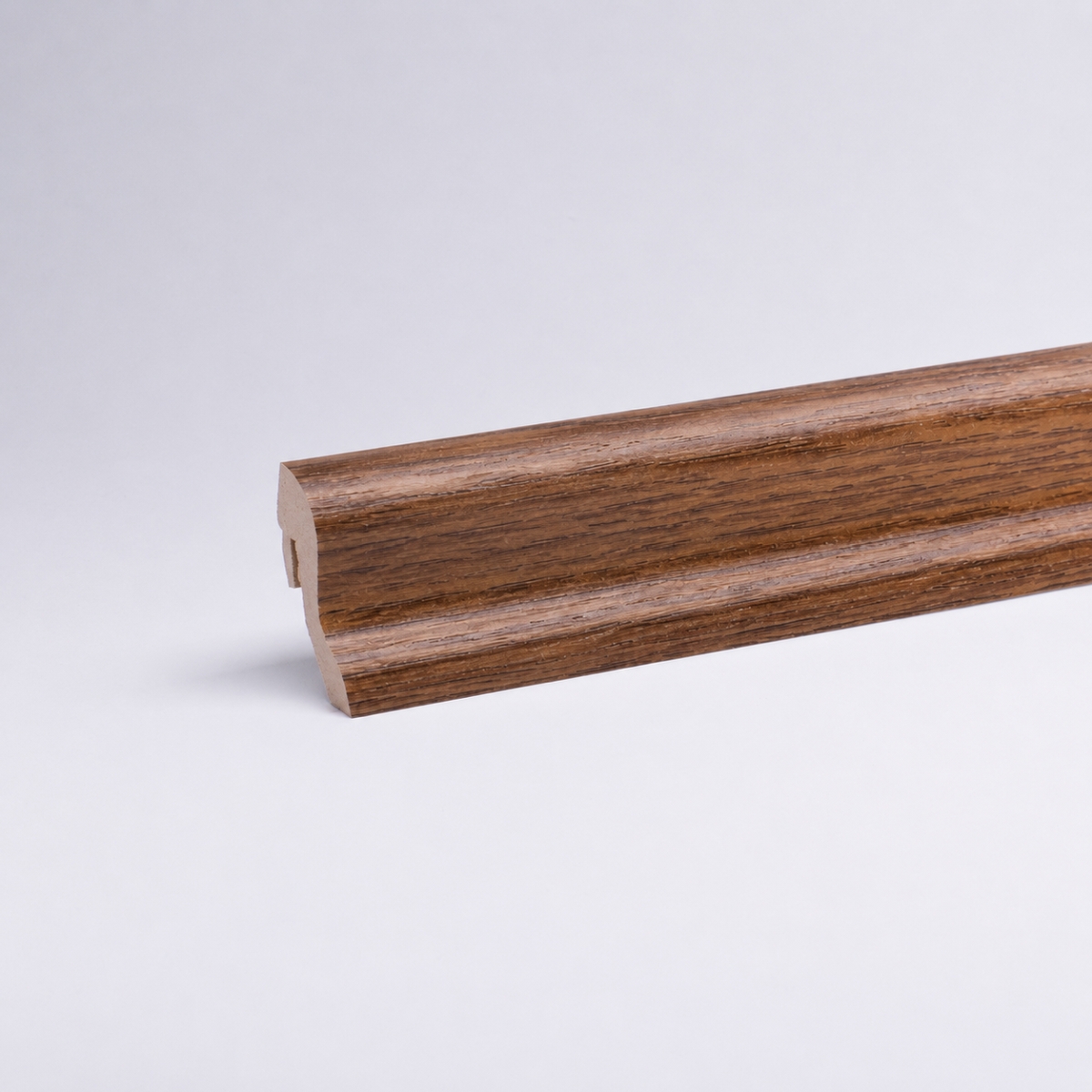 Sockelleiste mit Holzoptik 40 mm Eiche gebeizt