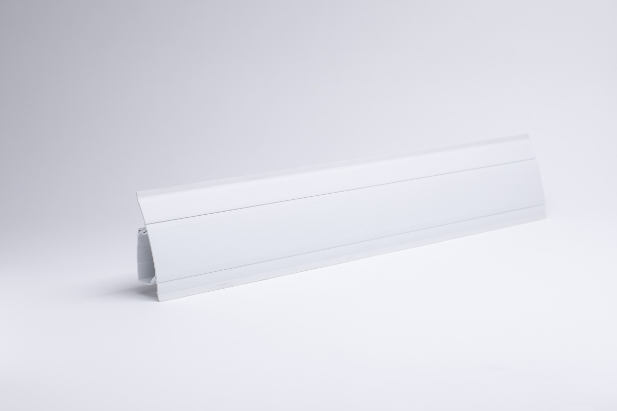 Plastic skirtings