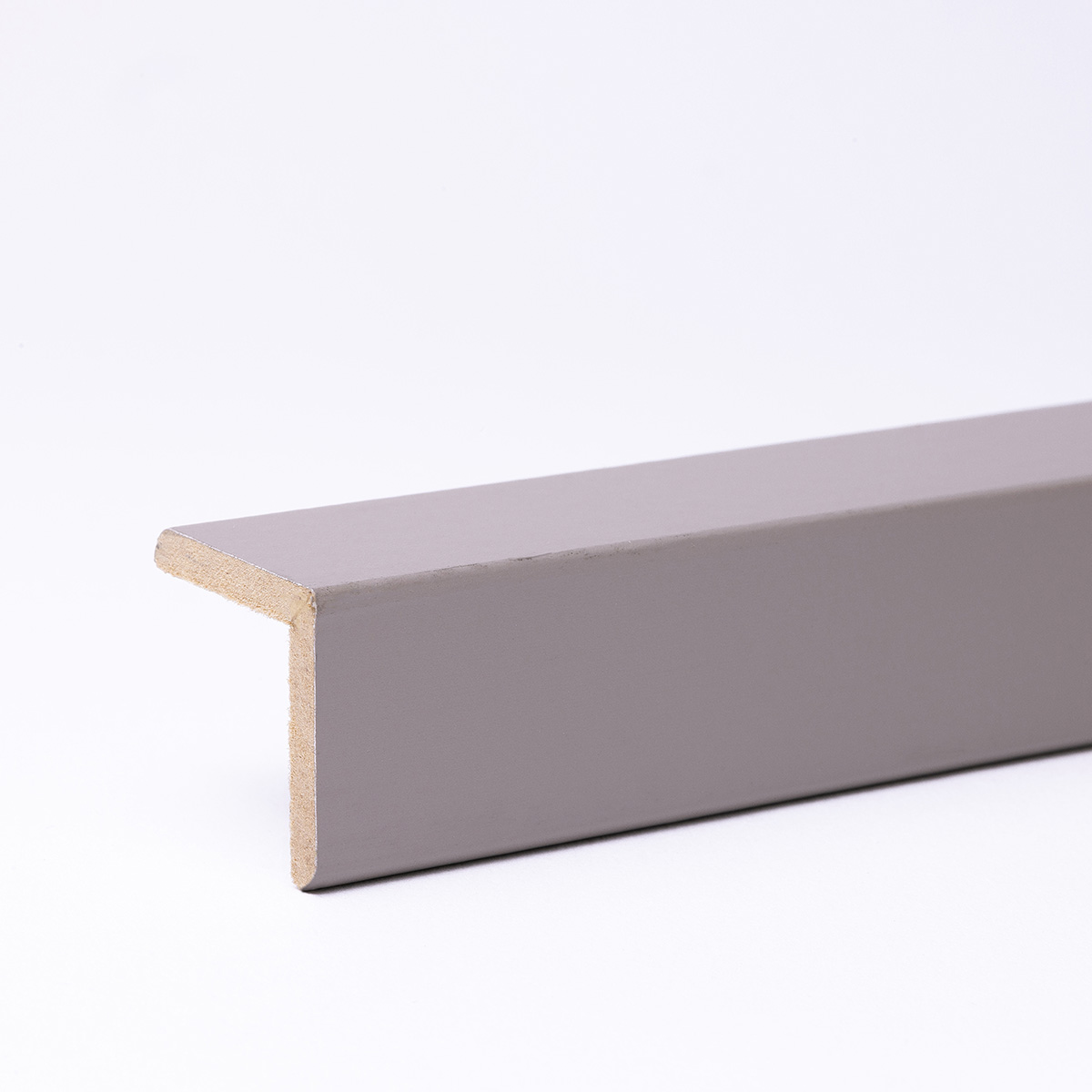 Bend strip/end angle on MDF support Sand grey Bend strip/end angle on MDF support Sand grey