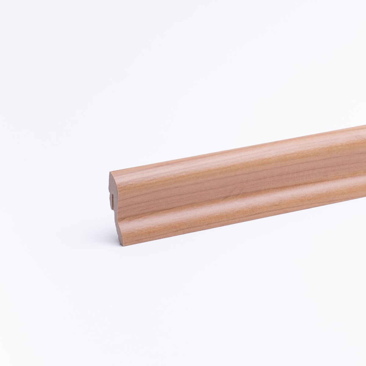 Skirting w. wood optics 40mm alder / wild cherry Skirting w. wood optics 40mm alder / wild cherry