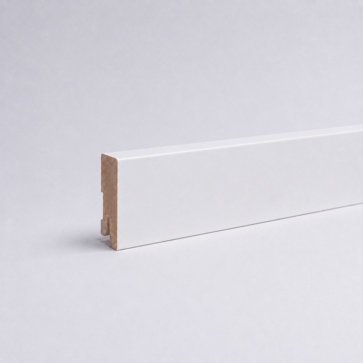 Massivholz-Sockelleiste 60 x 15 mm Rundkante R3 - Weiß RAL 9010