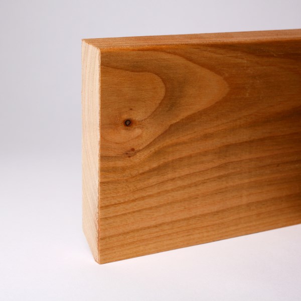 Massivholz Sockelleiste mit abgeschrägt 100mm - Kirsche geölt