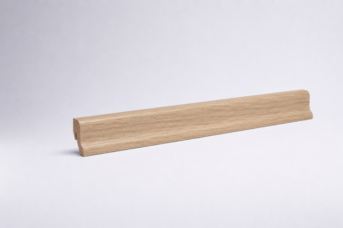 skirting with wood optics 40mm light oak
