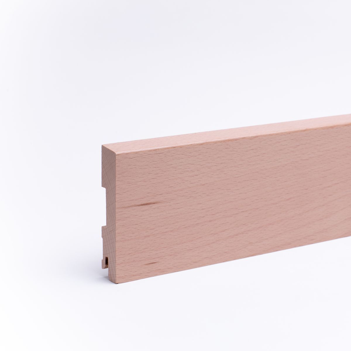 Massivholz Sockelleiste abgeschrägt 100mm - Buche gelackt