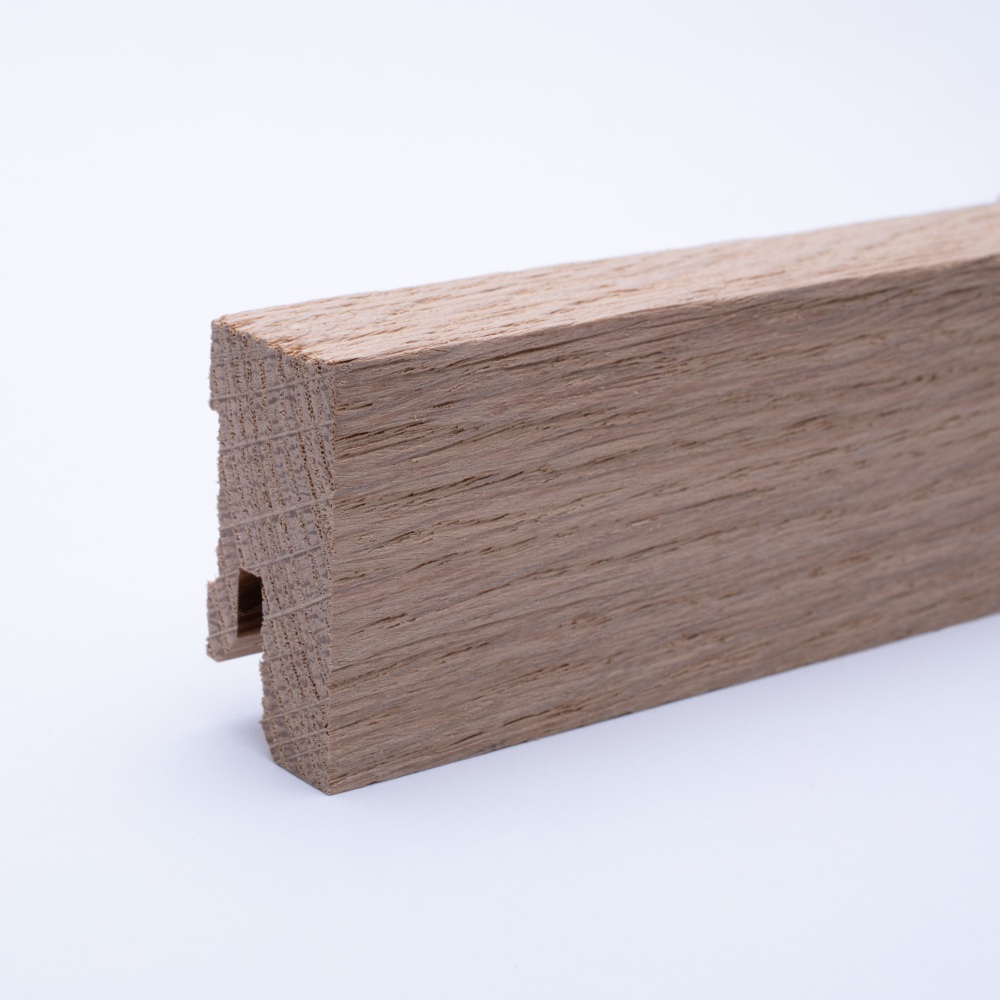 Solid wood skirting 40mm with quadrangular untreated oak Solid wood skirting 40mm with quadrangular untreated oak