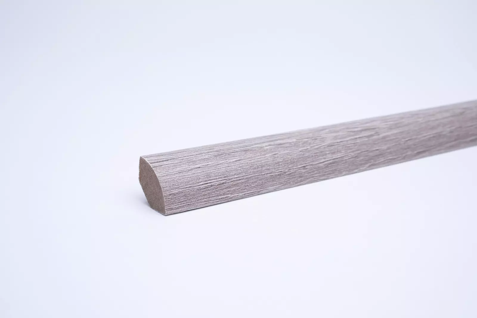 MDF skirting as quarter round profile in wood optics white oak