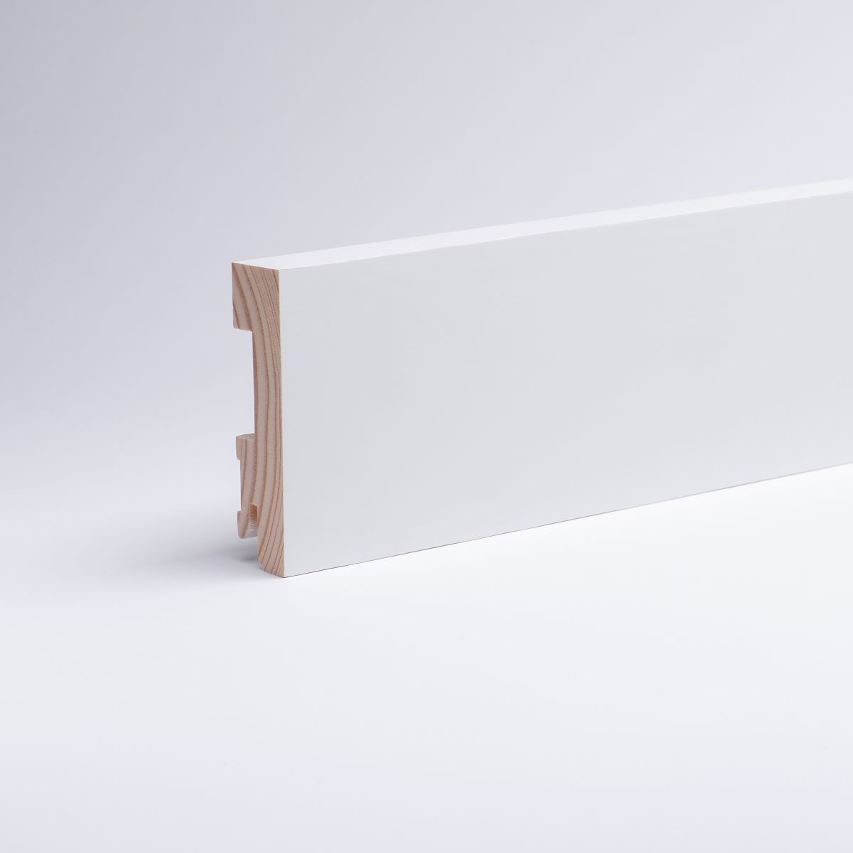 Solid wood skirting 80mm quadrangular white varnished RAL 9010 Solid wood skirting 80mm quadrangular white varnished RAL 9010