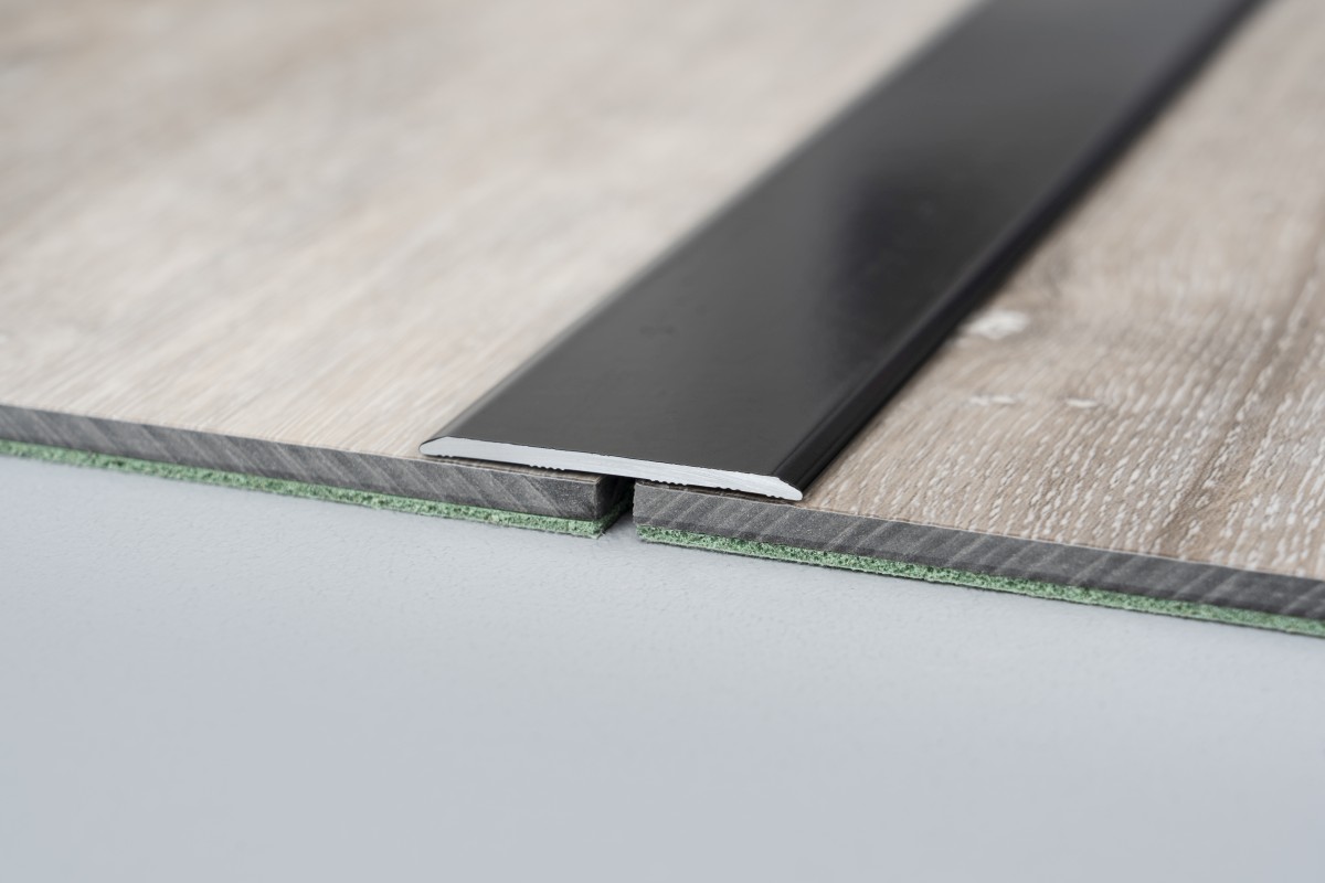 Transition profile 40 mm self-adhesive Black powder-coated - 1.00 m Transition profile 40 mm self-adhesive Black powder-coated - 1.00 m