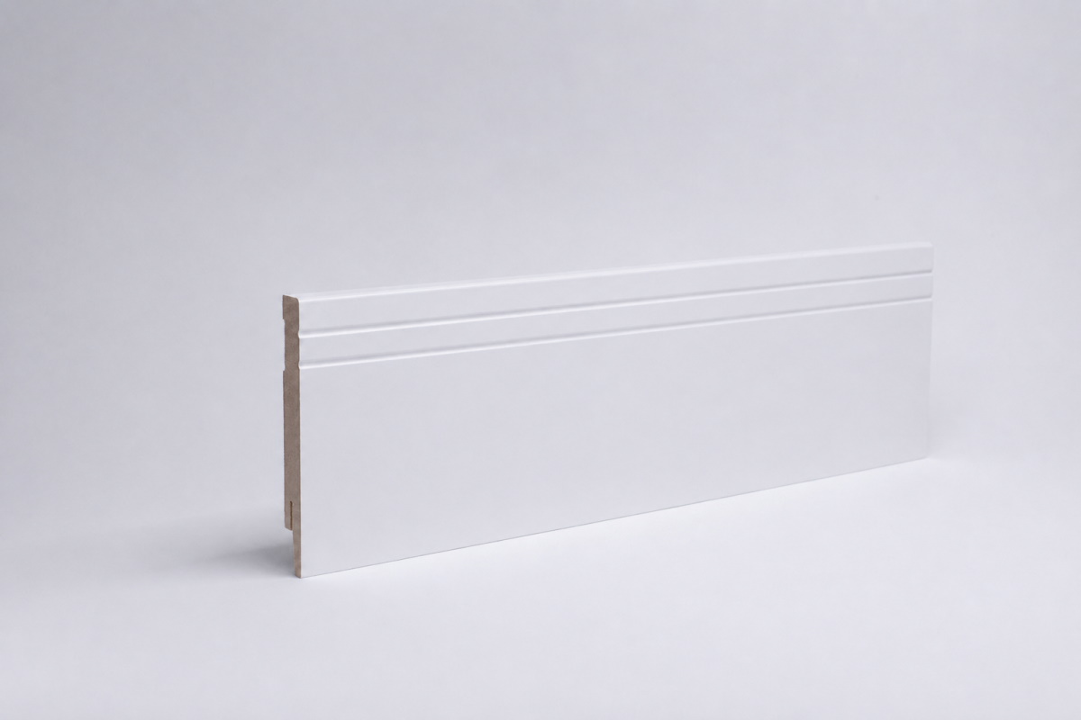 Skirting with cottbusser profile with MDF-Core 120 mm white