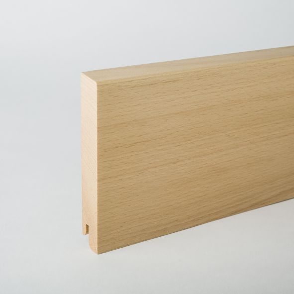 Massivholz Sockelleiste abgeschrägt 100mm - Buche gelackt