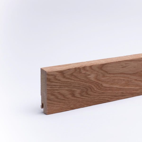 Massivholz-Sockelleiste 80x16mm abgeschrägt - Eiche geölt