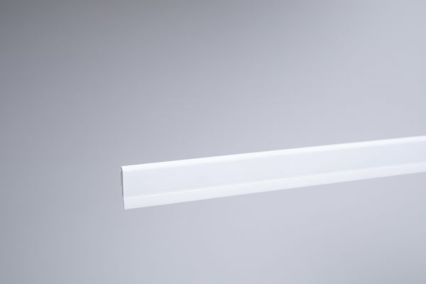 Universal - Flachleiste, Selbstklebend mit Lippe 20 x 2,5mm